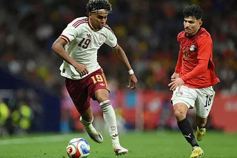 يخضعان لآشعة.. منتخب مصر يكشف حجم إصابة إسلام عيسى ومحمد هاني